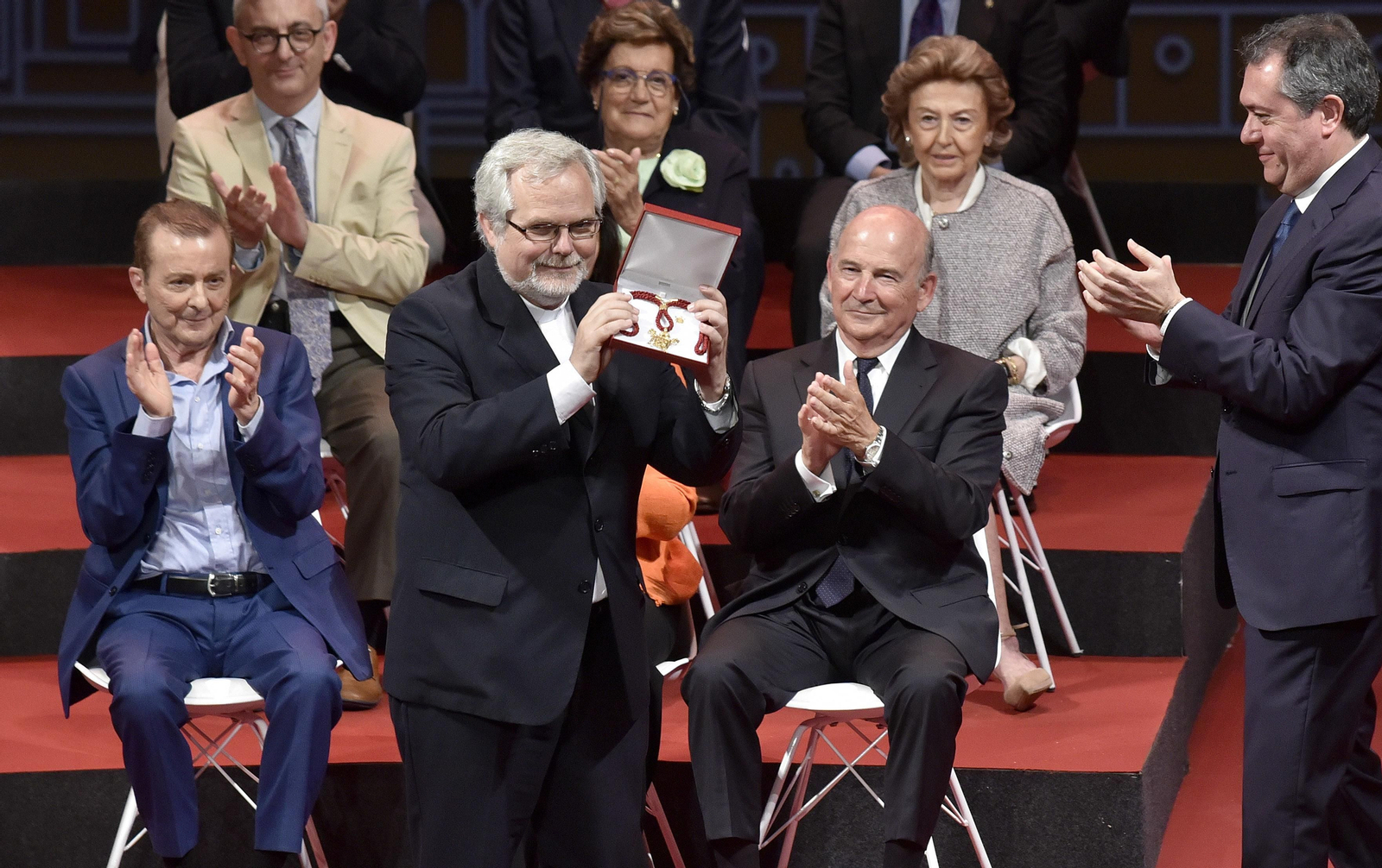 Las imágenes de la entrega de las Medallas de la Ciudad de Sevilla