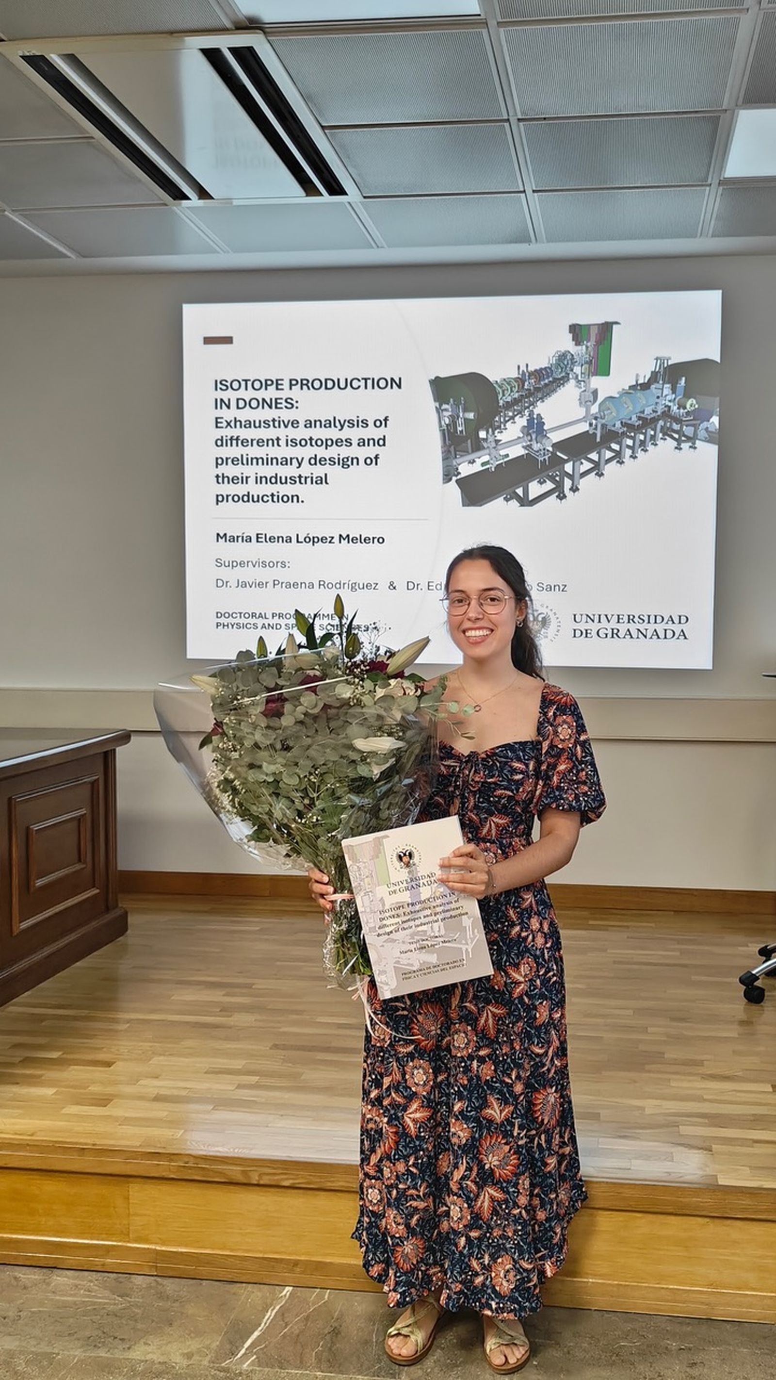 María Elena López.