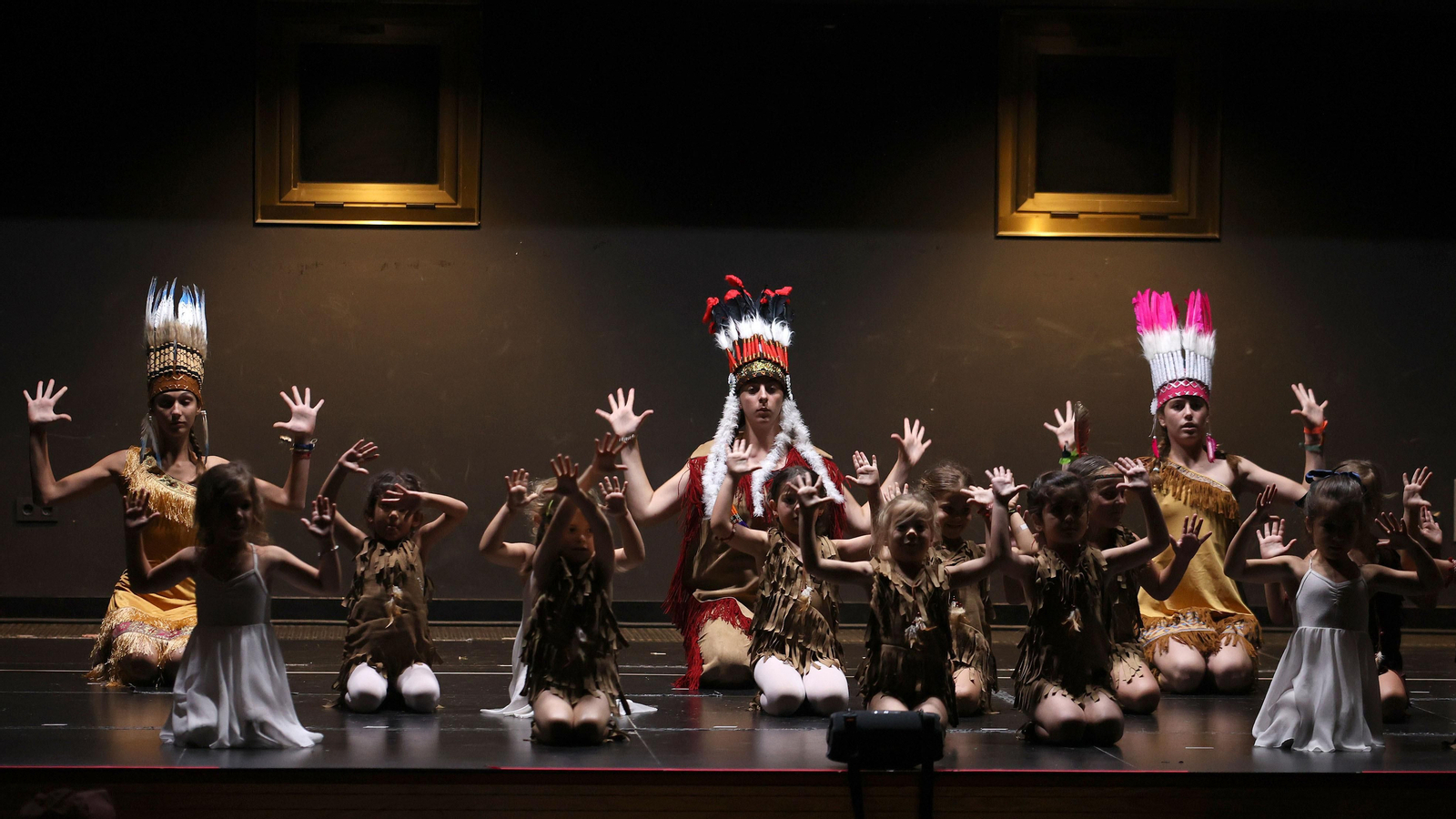 Ensayo del musical 'Ilumíname' de Fredes Insa