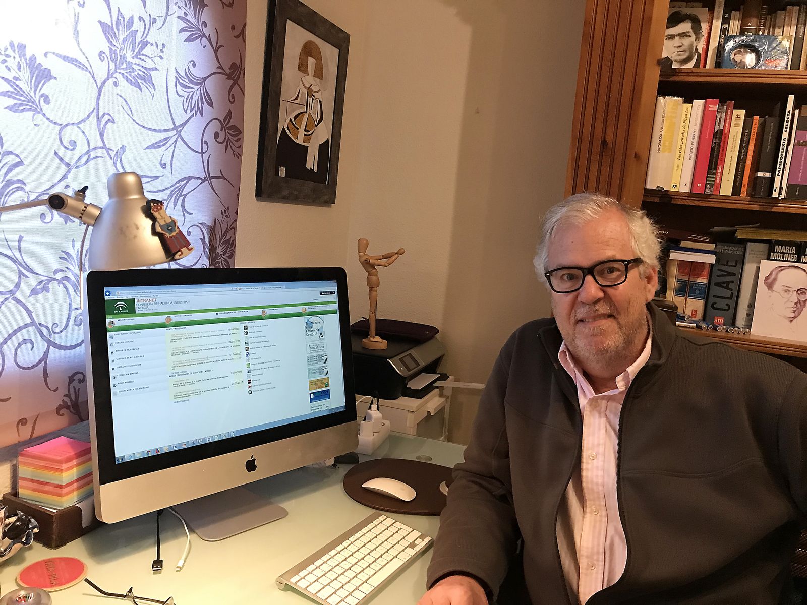 Manuel Gómez, teletrabajando en estos días de pandemia