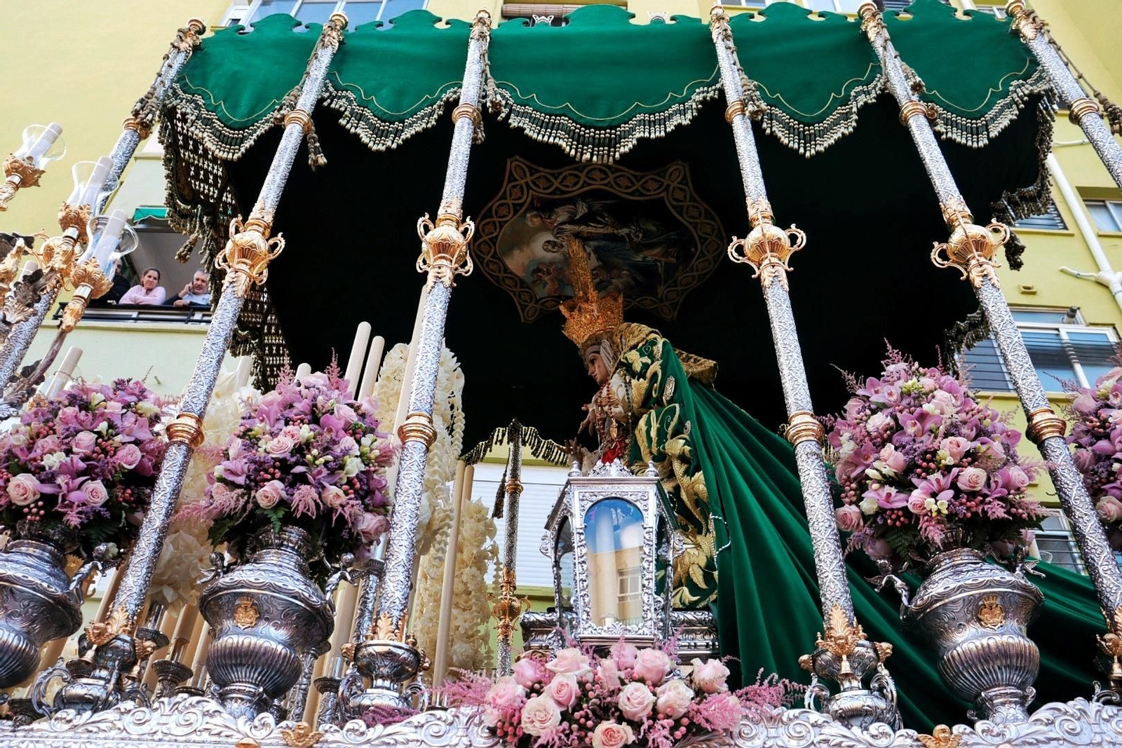 Las fotos de Nueva Esperanza en el Martes Santo en Málaga