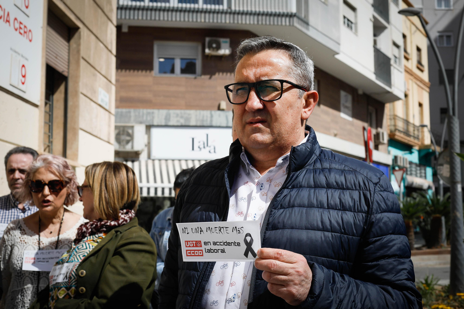 Imágenes de la concentración por muerte de un trabajador en accidente laboral