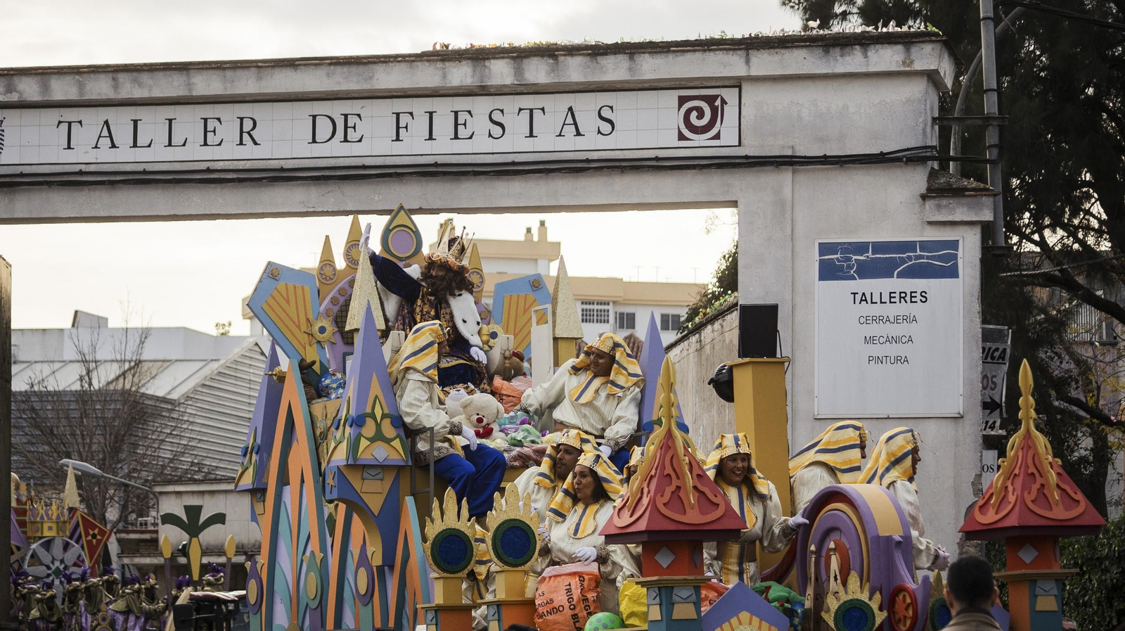 Búscate en la Cabalgata de los Reyes Magos de Jerez 2025