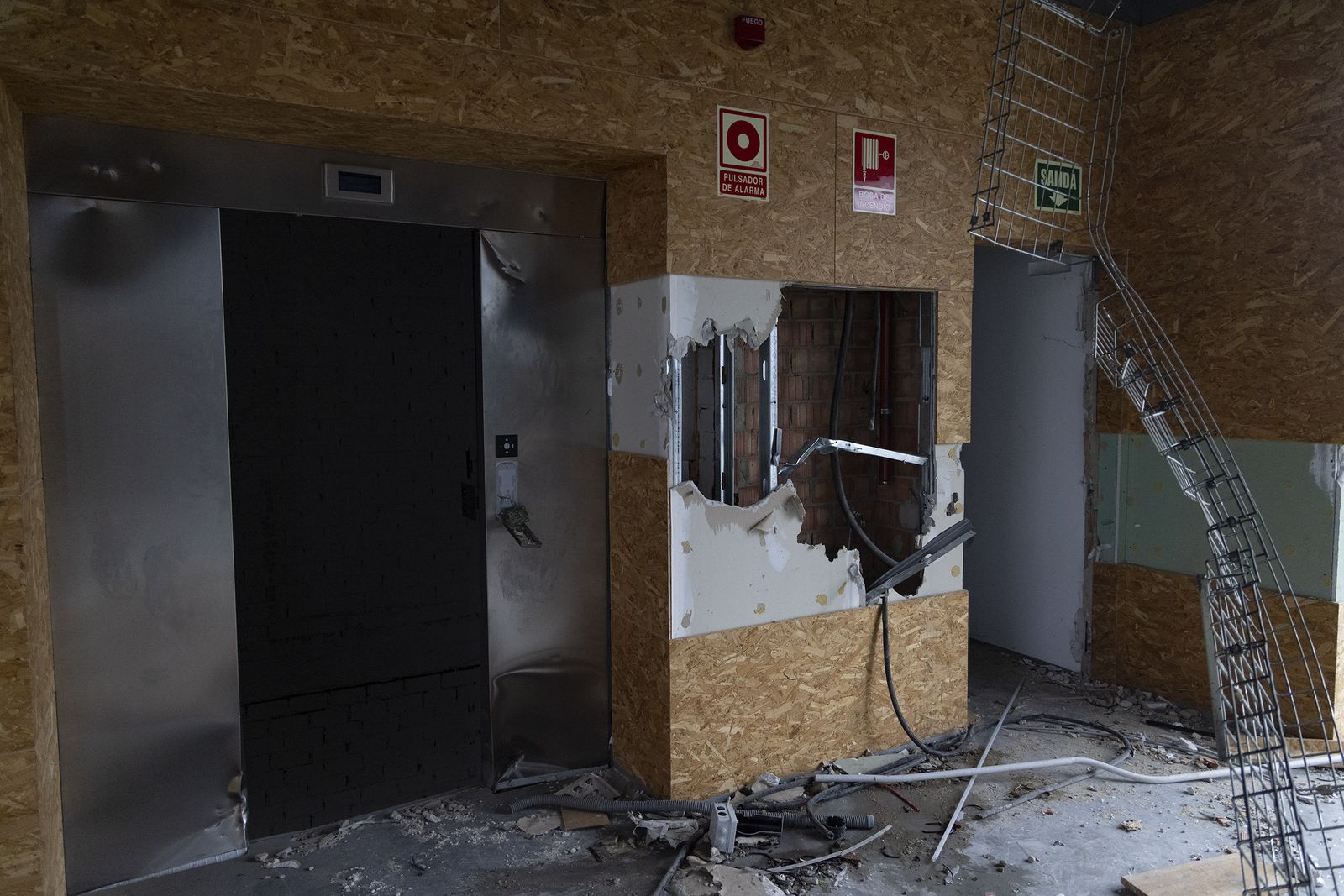 Soland Center: El edificio expoliado de Abengoa, en imágenes