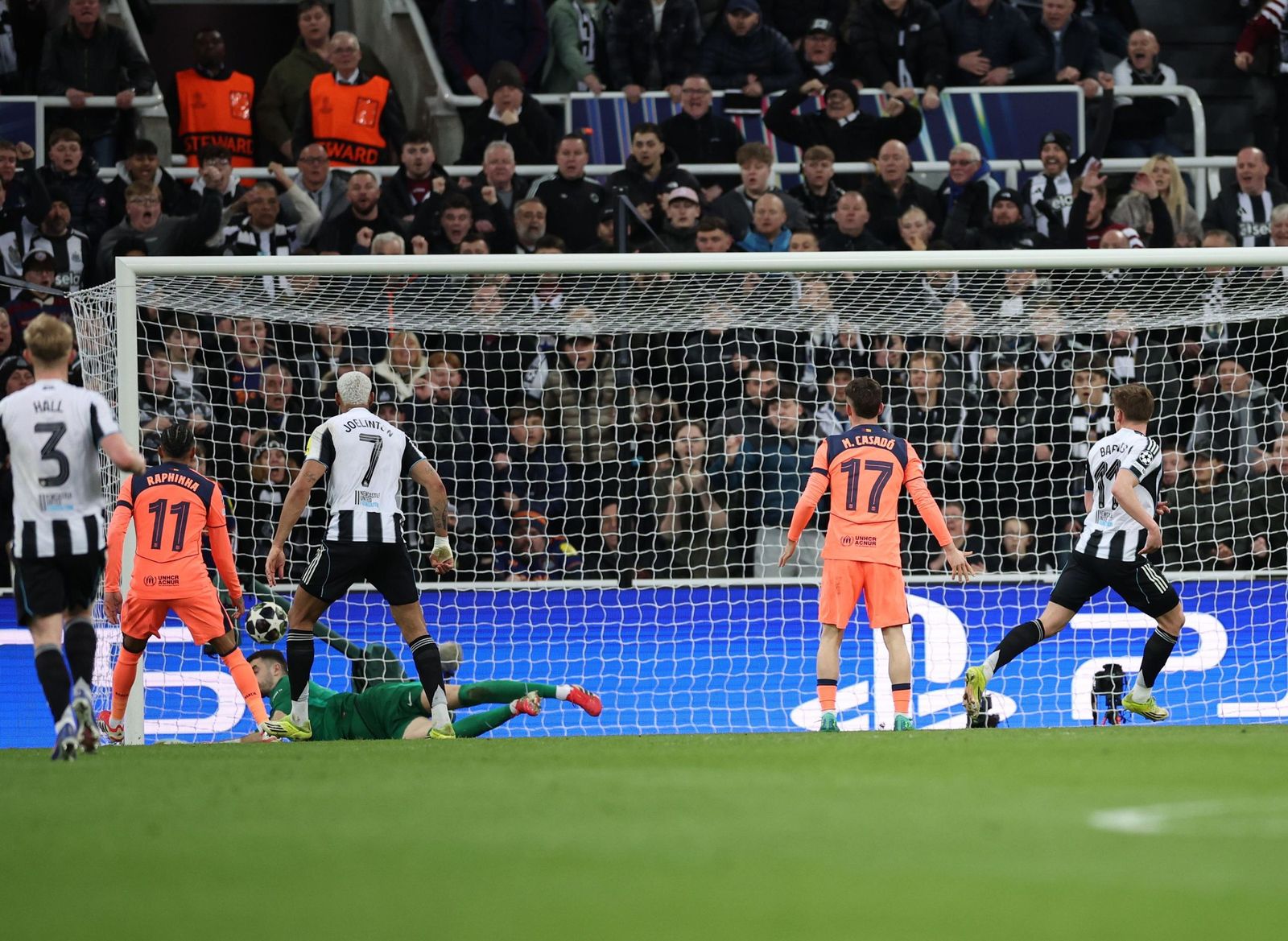 Las fotos del Newcastle-Barcelona