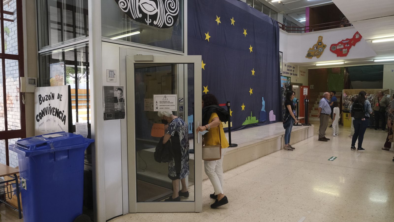 Imágenes de las votaciones en las Elecciones Municipales 2023, en Almería capital