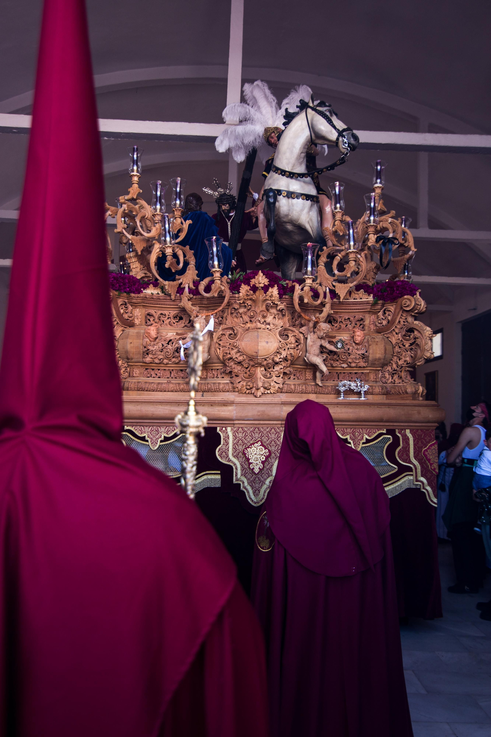 Jueves Santo en San Fernando: Las imágenes de Tres Caídas