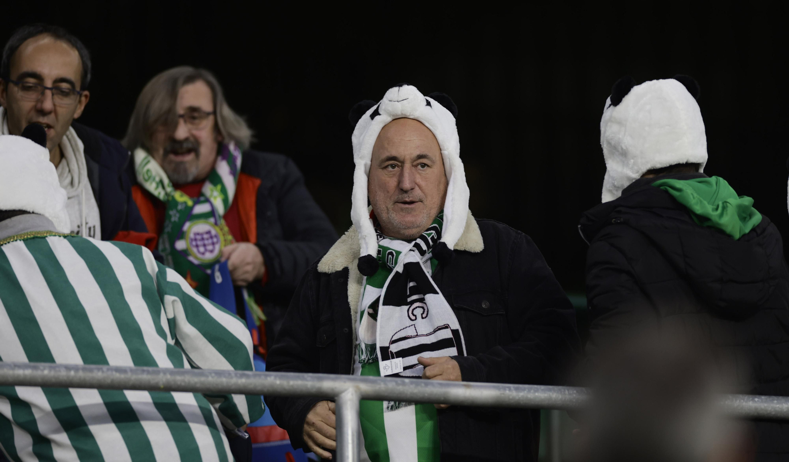 Búscate en las fotos del Betis-Bilbao