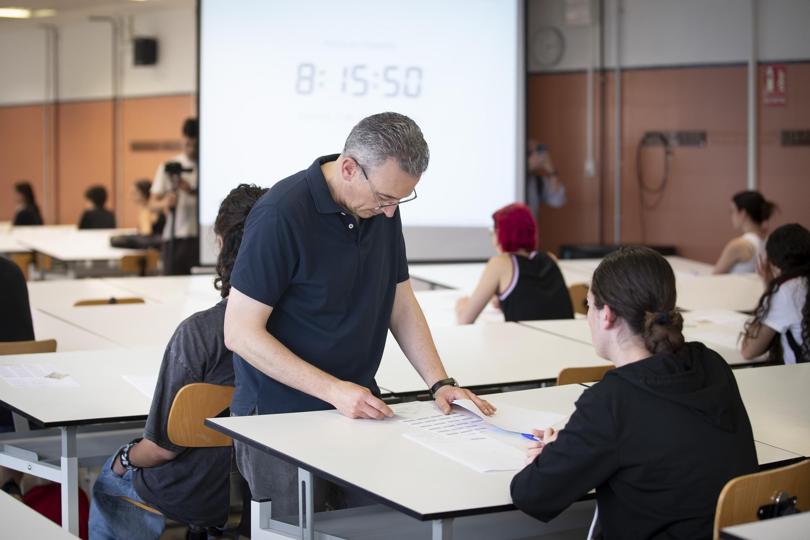El primer día de Selectividad en Granada, en imágenes