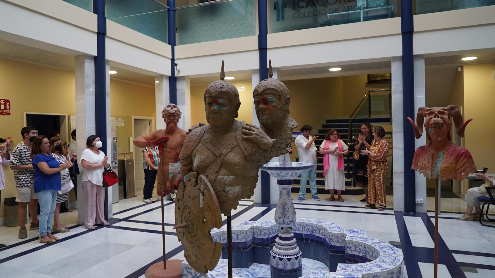 La exposición 'Menos es Más' de Belmonte en el Colegio de Abogados de Córdoba, en imágenes