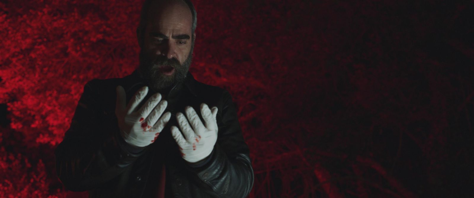 Luis Tosar en una imagen emblemática de 'Quien a hierro mata', de Paco Plaza.