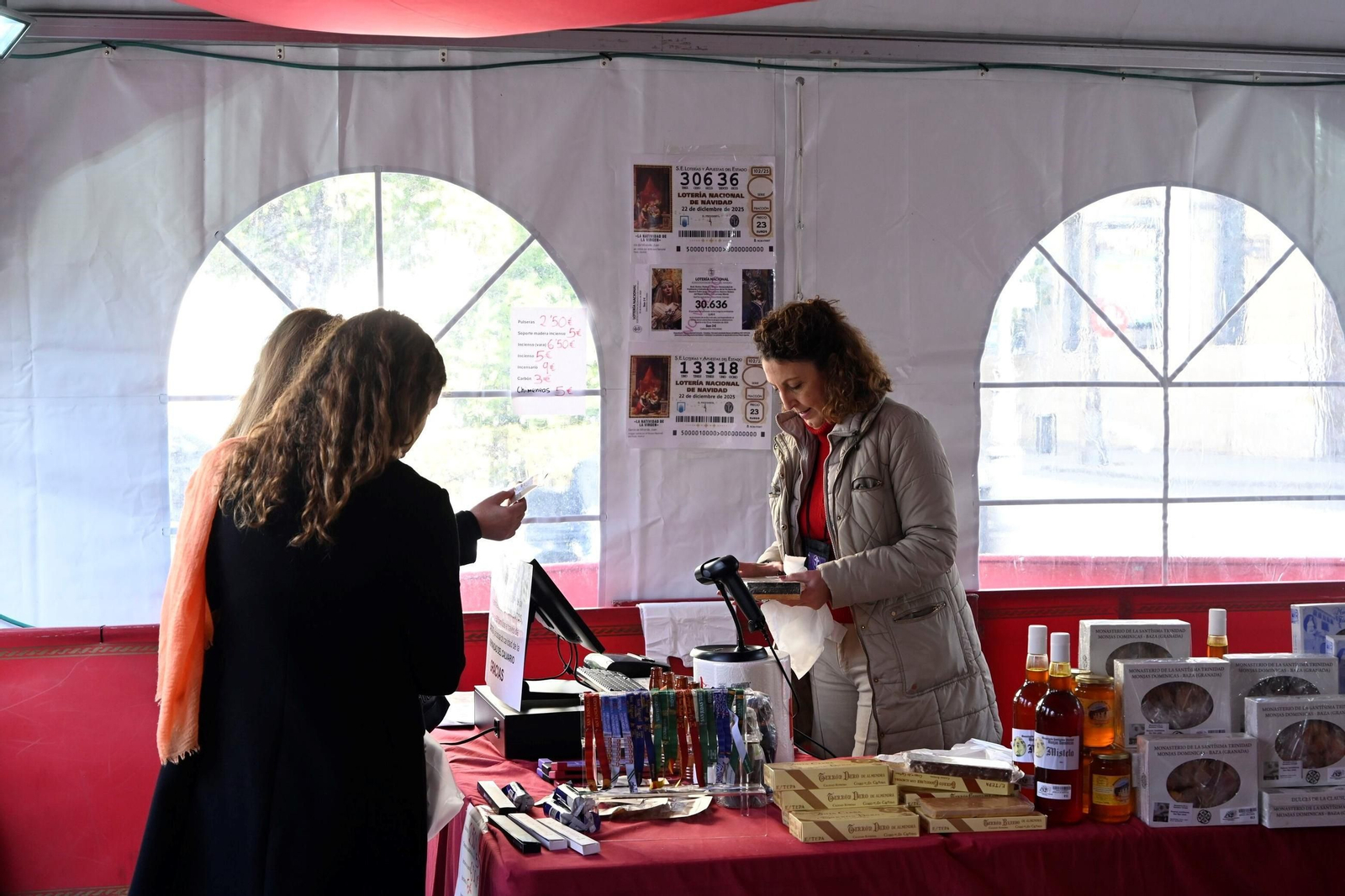Los dulces conventuales endulzan la Navidad de Córdoba, en imágenes
