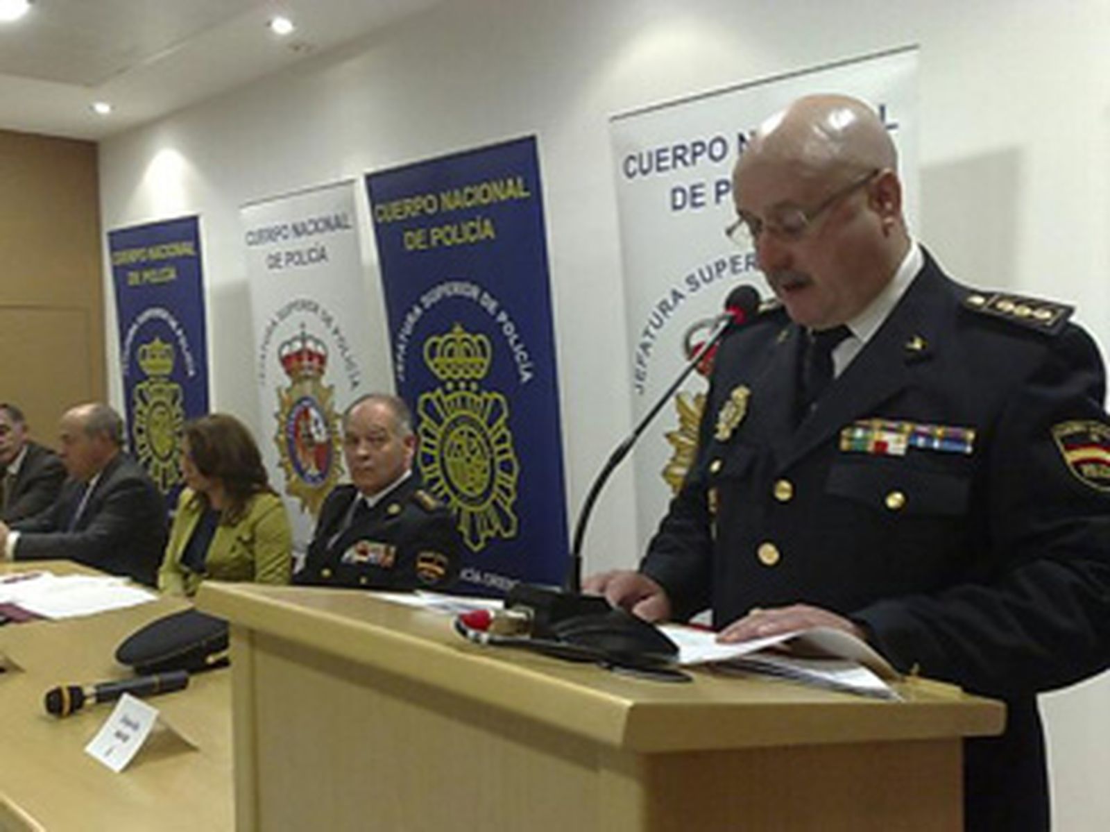 Francisco Arrebola toma el mando de la Policía