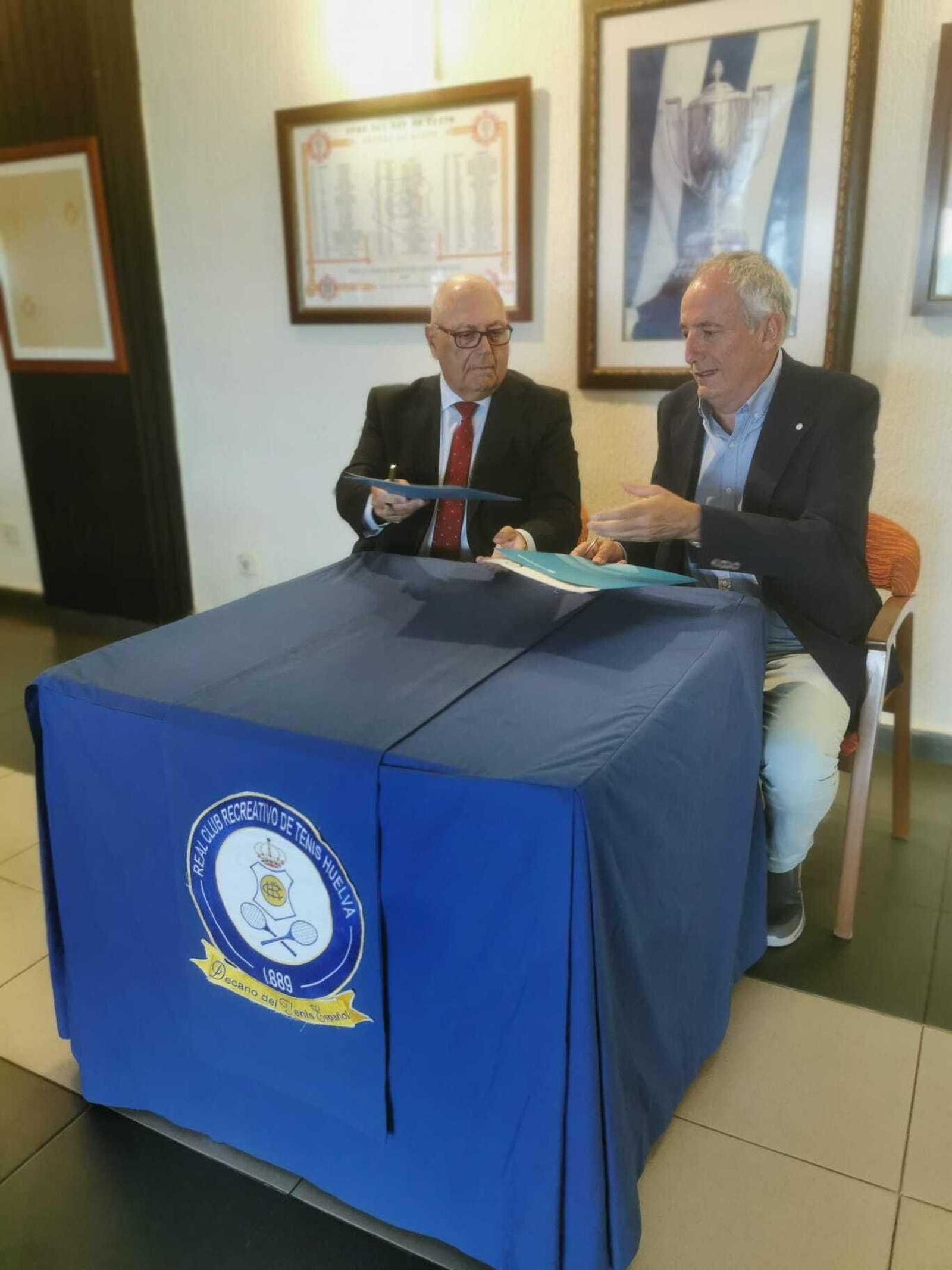 Antonio de la Vega y Rafael Romero. Antonio de la Vega y Rafael Romero.