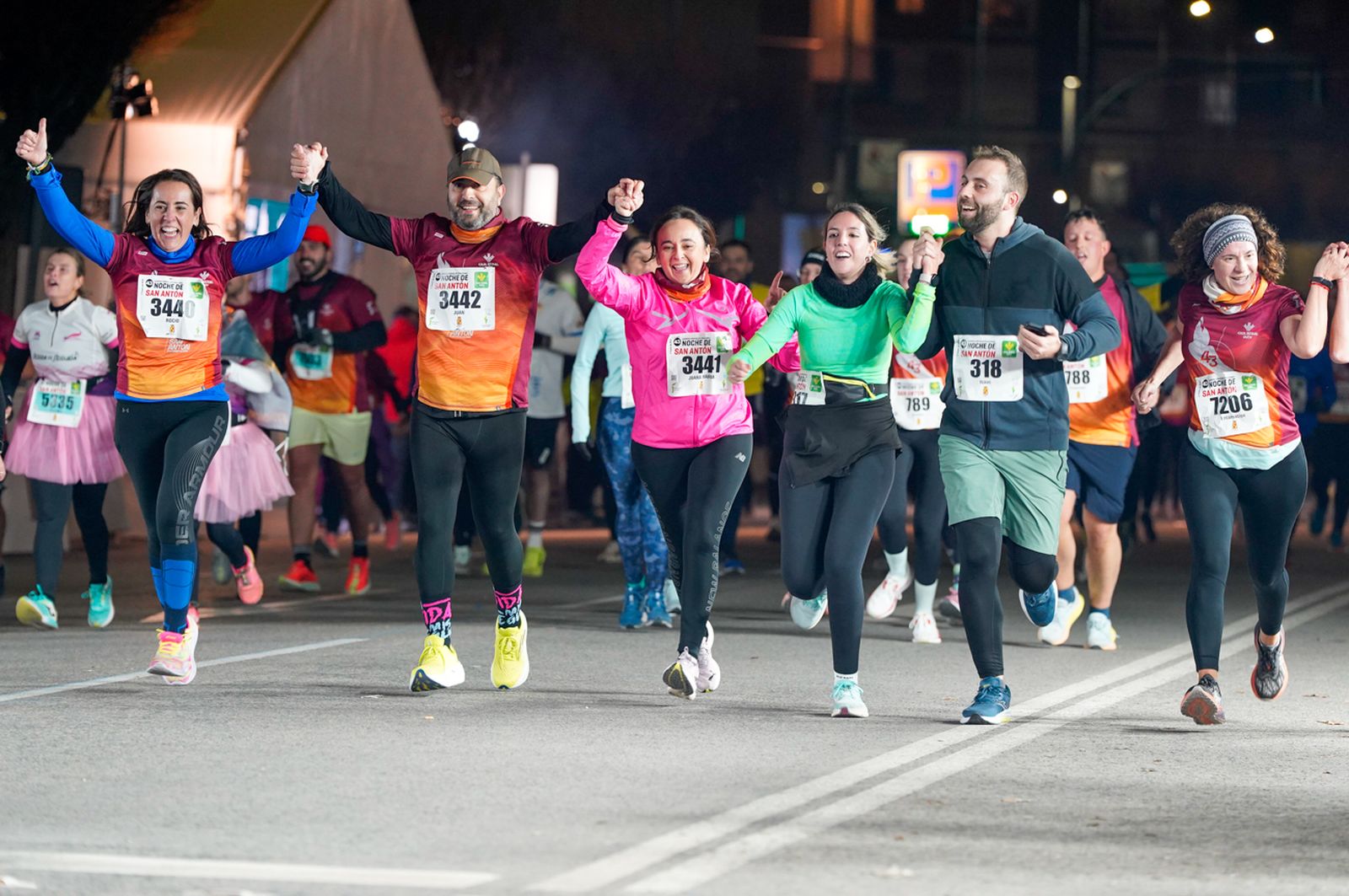 En imágenes: búscate en tu llegada a meta de la Carrera de San Antón 2026 (1)