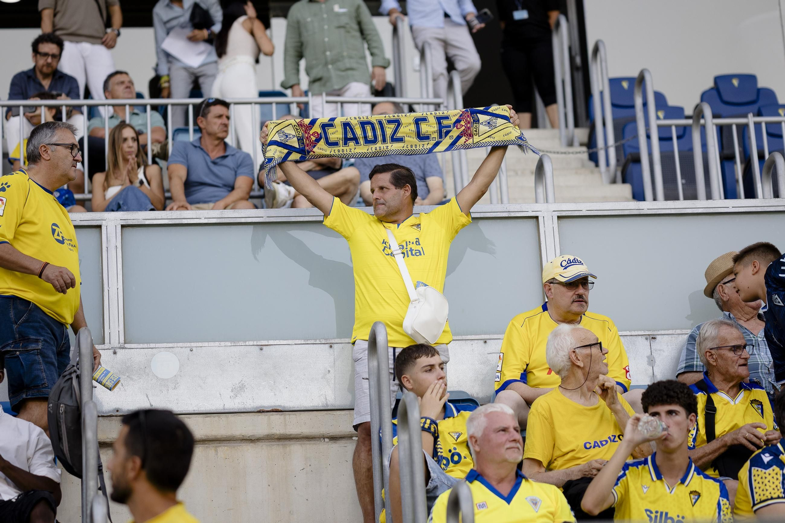 Búscate en las imágenes del primer partido del Cádiz CF- Mirandés