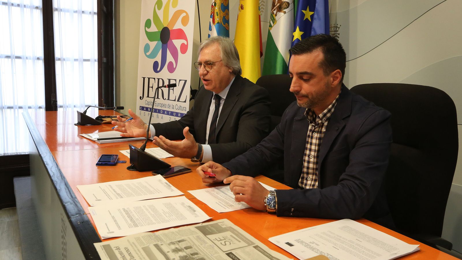 Camas y Díaz, durante la rueda de prensa ofrecida este lunes.