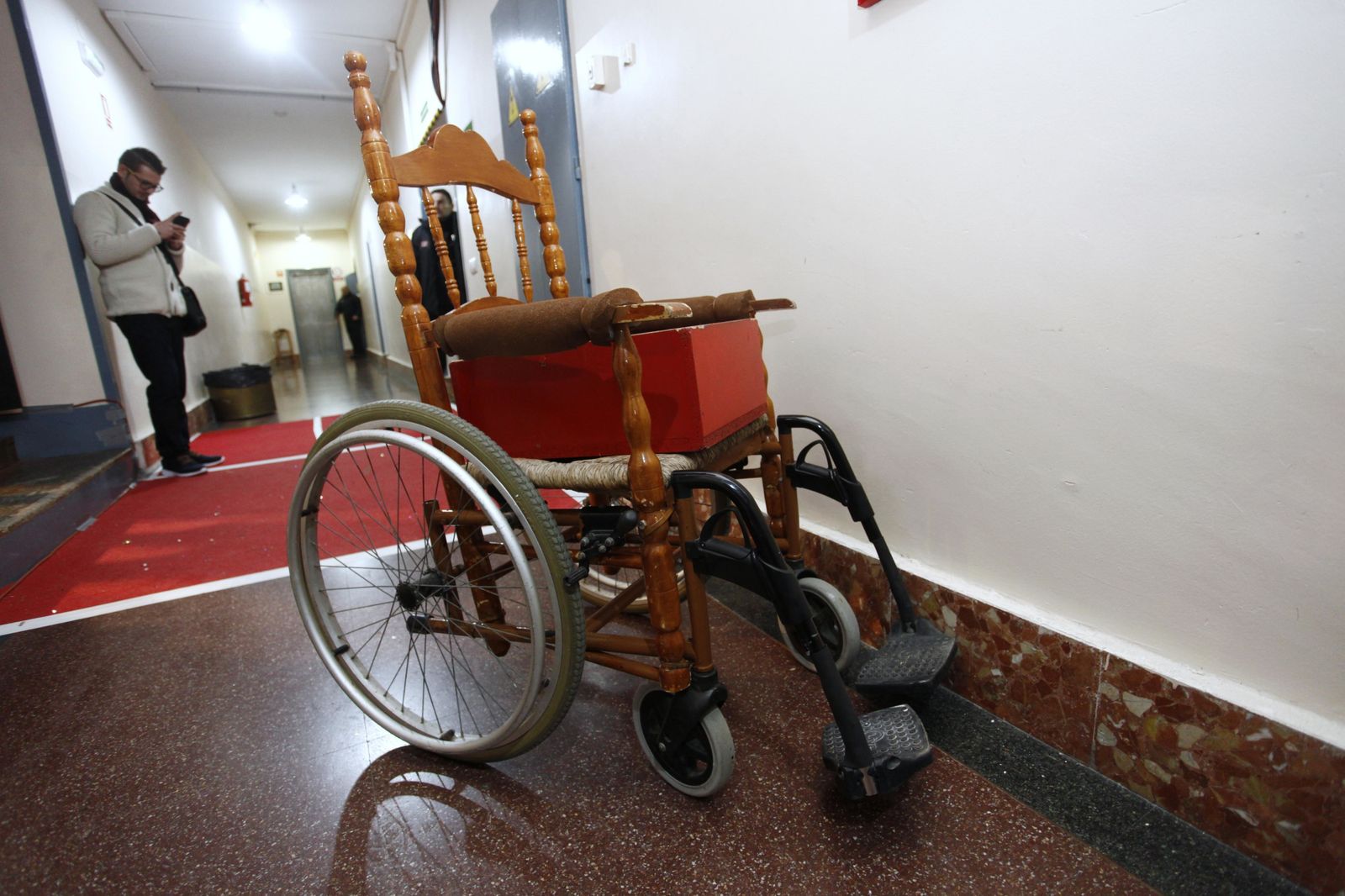 Alvarito "no te vayas" celebra doblete en el Falla