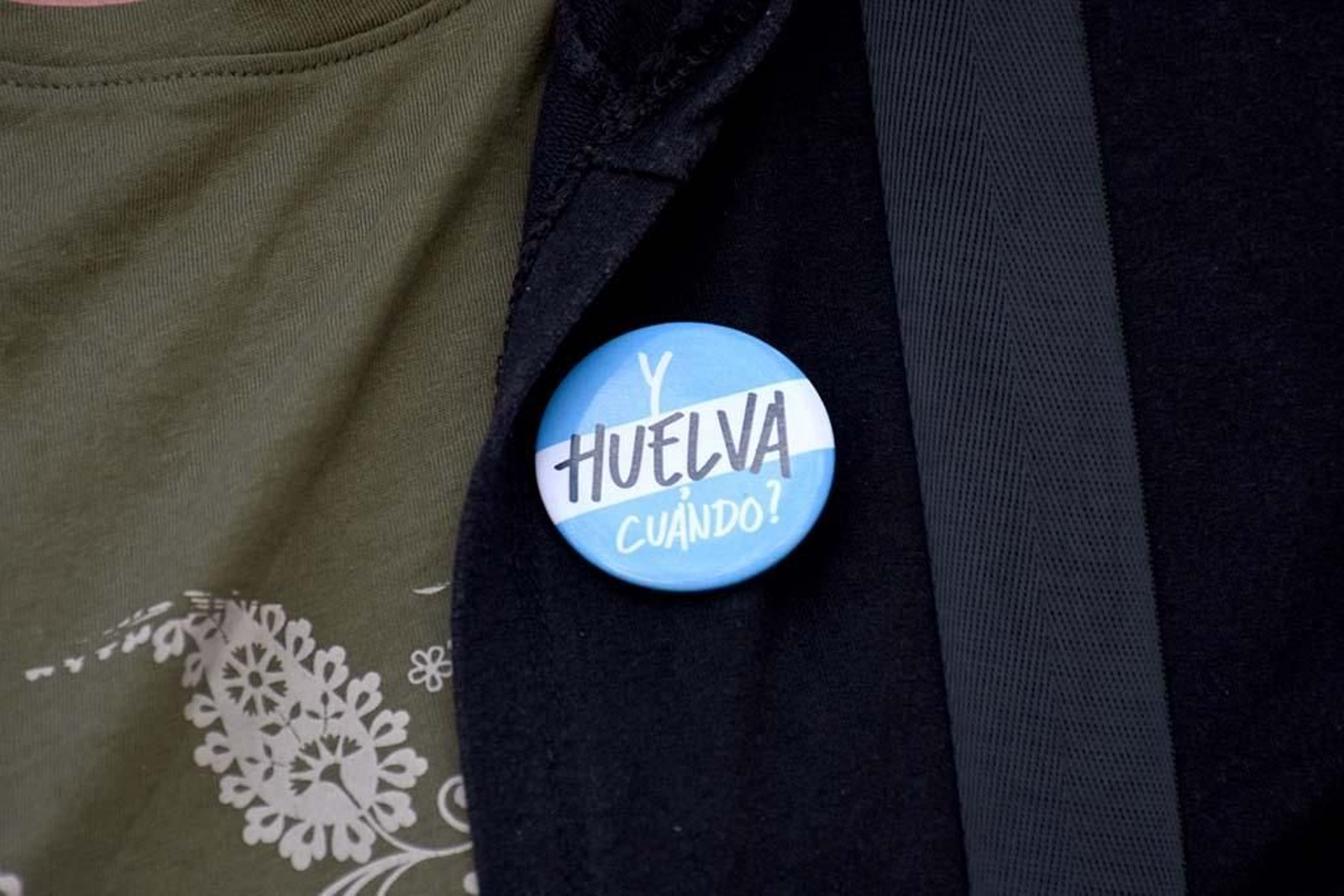 Imágenes de la concentración por las infraestructuras para Huelva