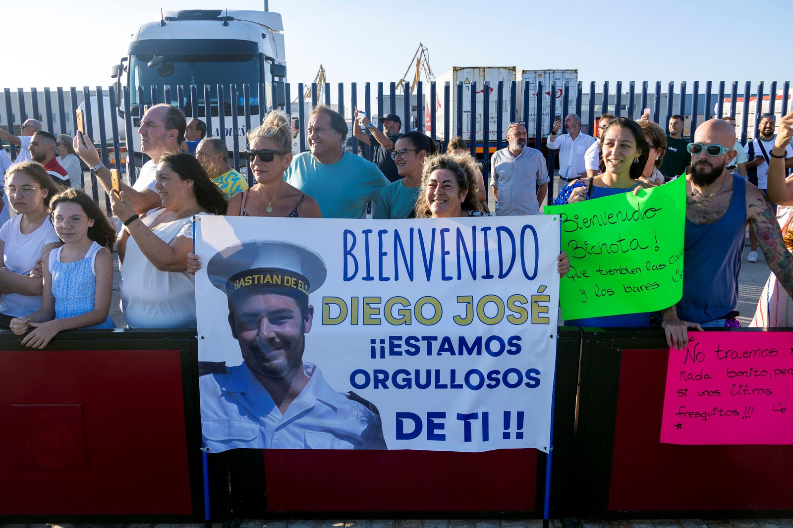 Armada: Las mejores imágenes de la llegada del 'Juan Sebastián de Elcano' a Cádiz Armada: Las mejores imágenes de la llegada del 'Juan Sebastián de Elcano' a Cádiz