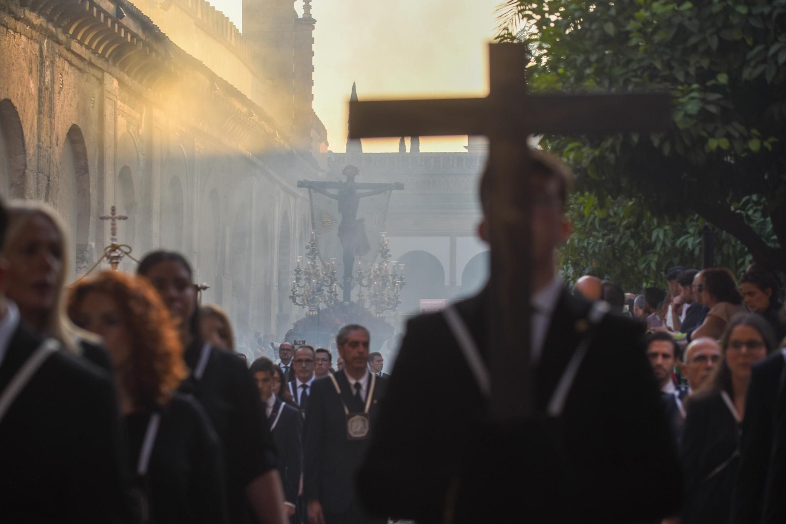 Las fotos del traslado del Remedio de Ánimas tras el Magno Vía Crucis de Córdoba
