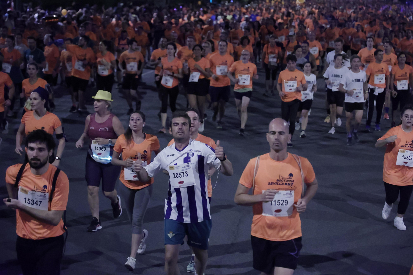 Búscate en la Carrera Nocturna de Sevilla (5)