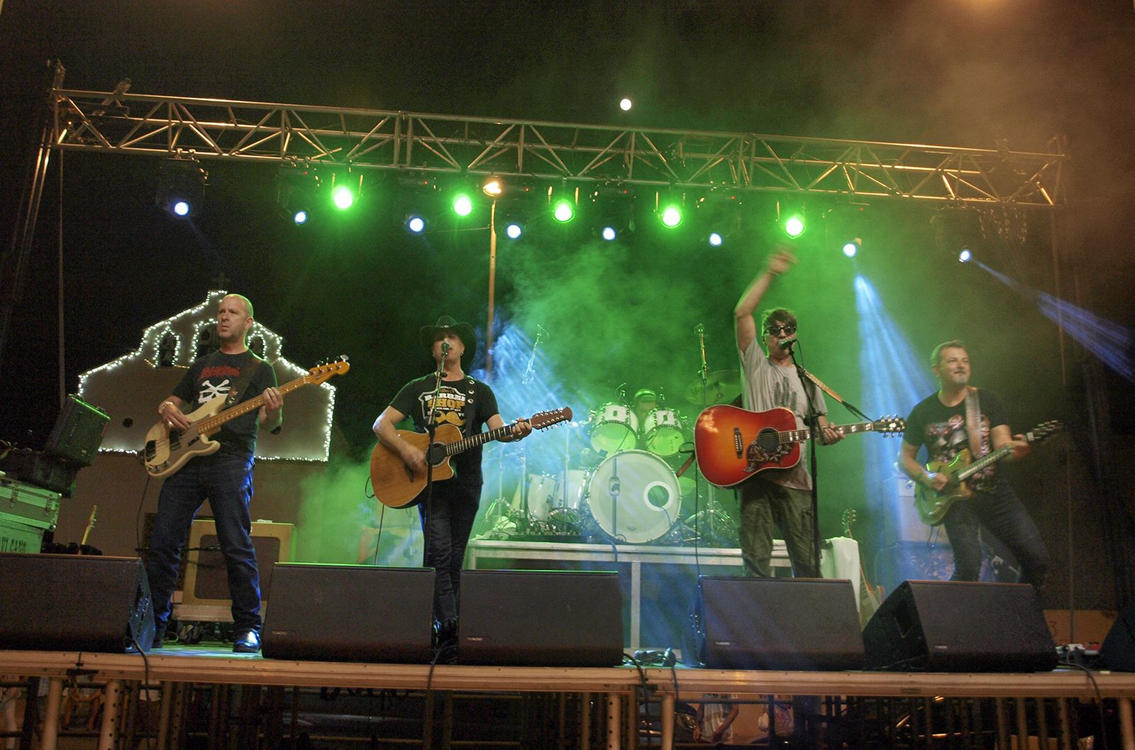 La Guardia durante su actuación en Cabo de Gata.