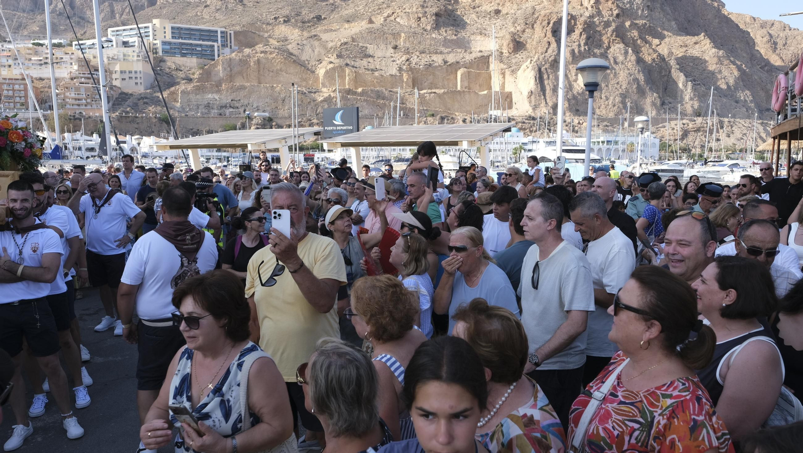 Procesión marítima de la Virgen del Carmen en Aguadulce (Roquetas de Mar), en imágenes