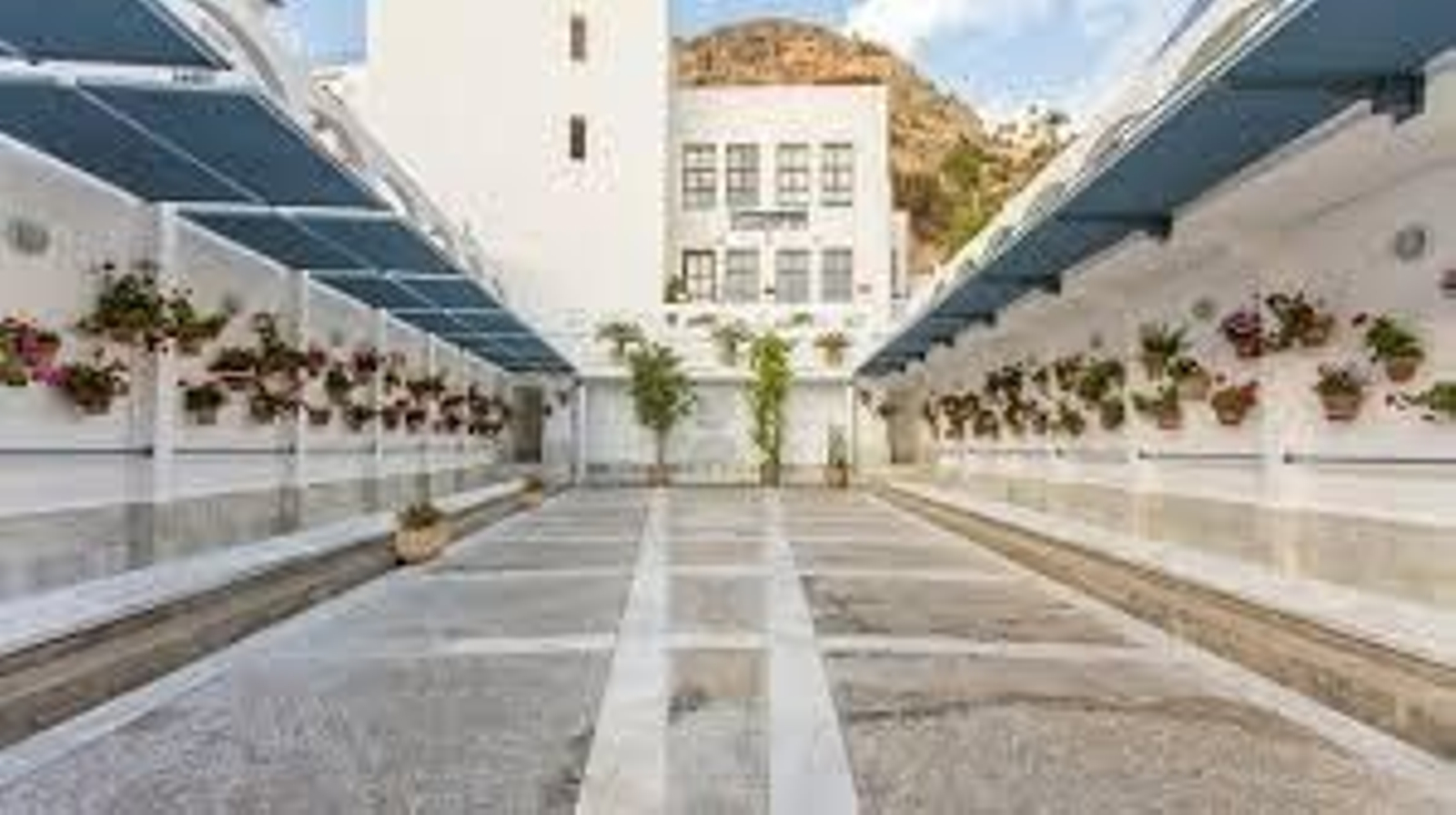 La Fuente Pública se comvirtió en un punto de encuento socializador del colectivo femenino local