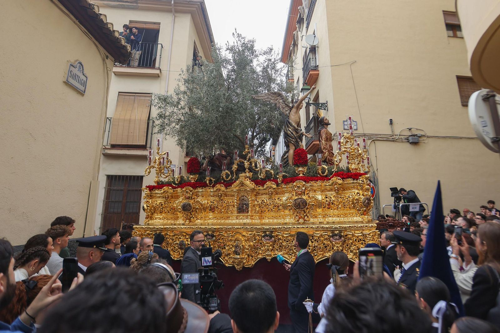 Así vivió Granada la salida de la Hermandad del Huerto 2025