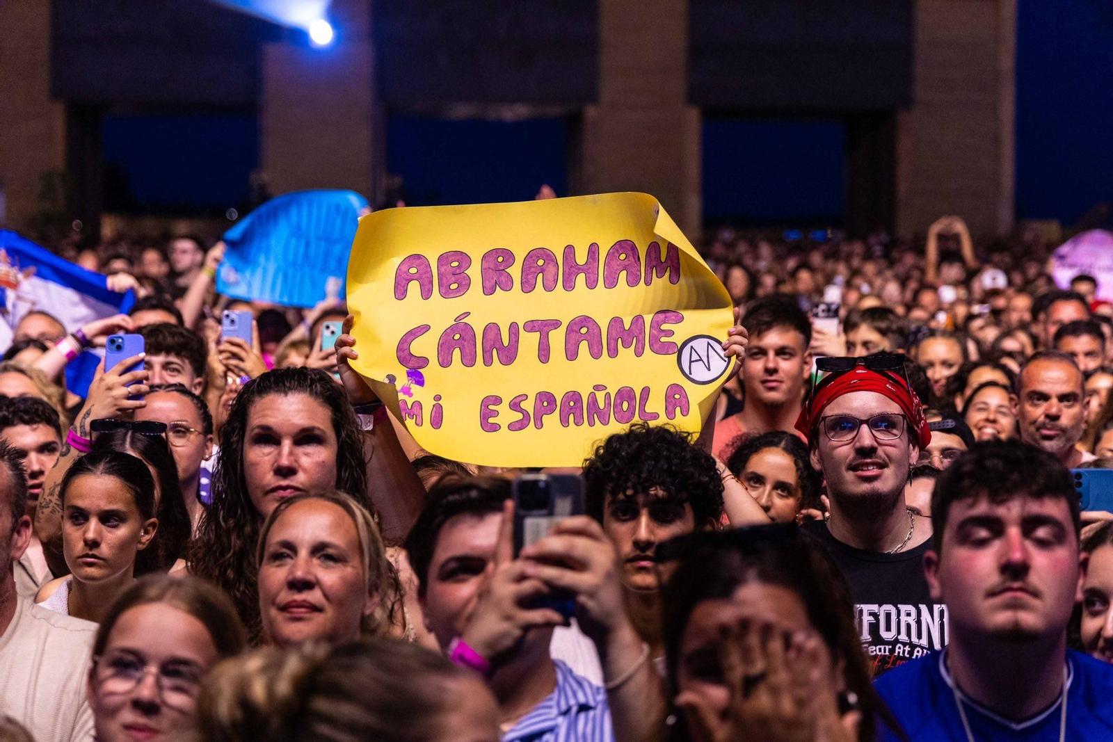 Bahía Sound brilla con la estrella isleña: Abraham Mateo