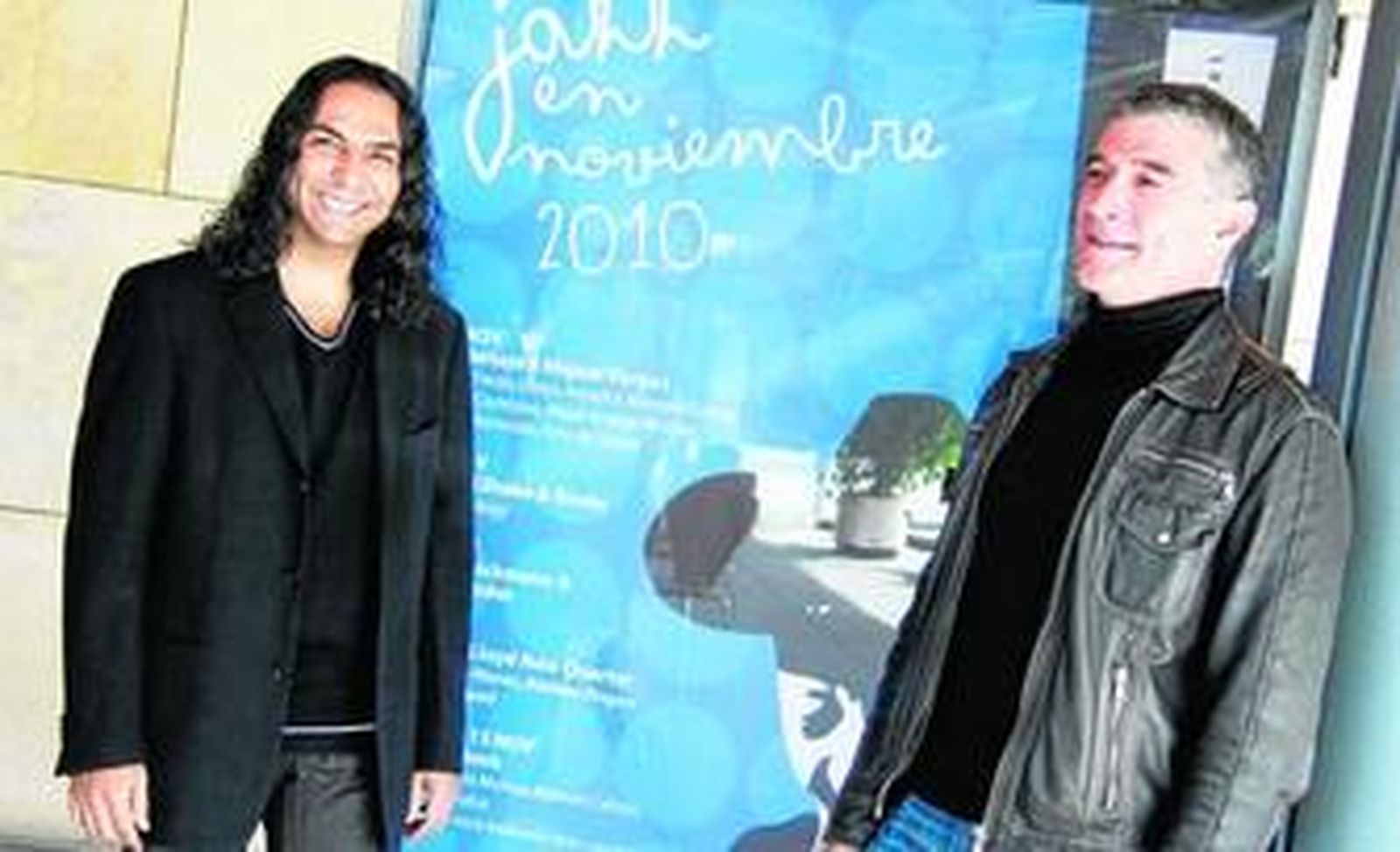 El teclista Diego Amador (izq.) junto a Manuel Calleja, de quien partió la propuesta para rendir tributo a Miguel Vargas.