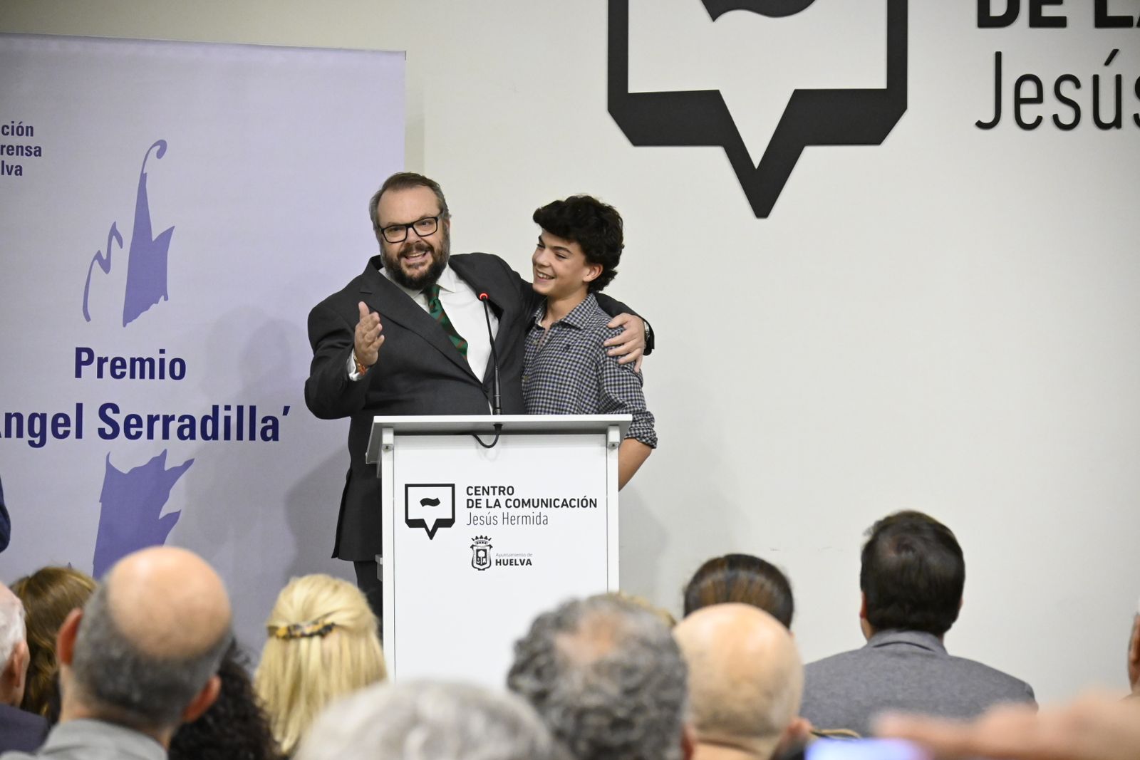 Las imágenes de la entrega del premio Ángel Serradilla 2024 en Huelva