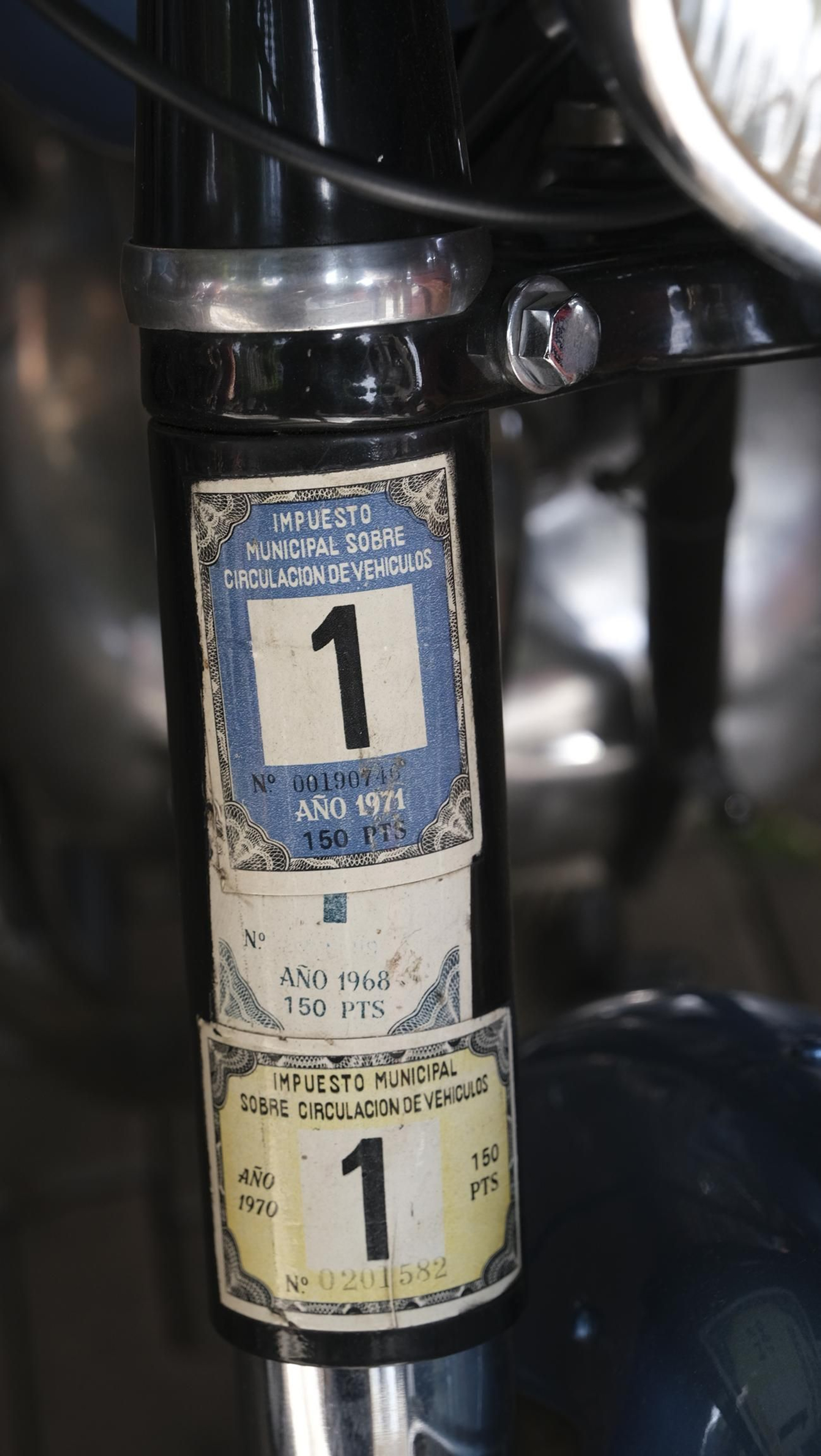 Exposición de motos antiguas y Ducatis en la Feria de Almería 2025, en imágenes