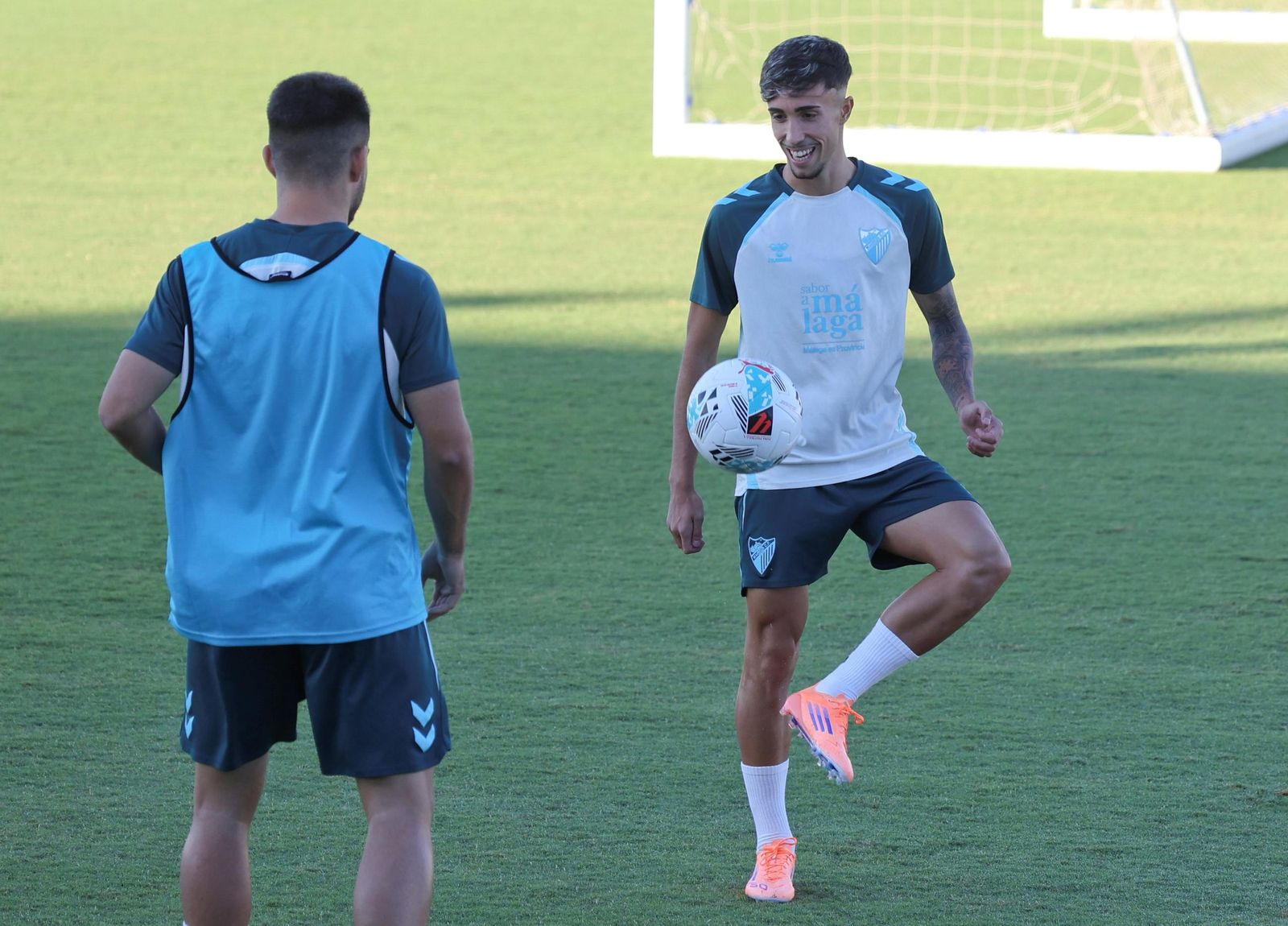 David Larrubia, pasillo, 'catea' y felicitaciones por la renovación