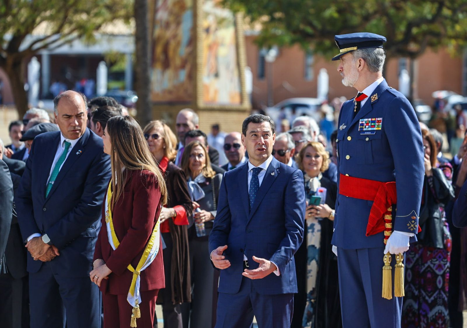 Fotografías del Acto Militar presidido por S.M. el Rey Felipe VI con motivo del centenario del Plus Ultra