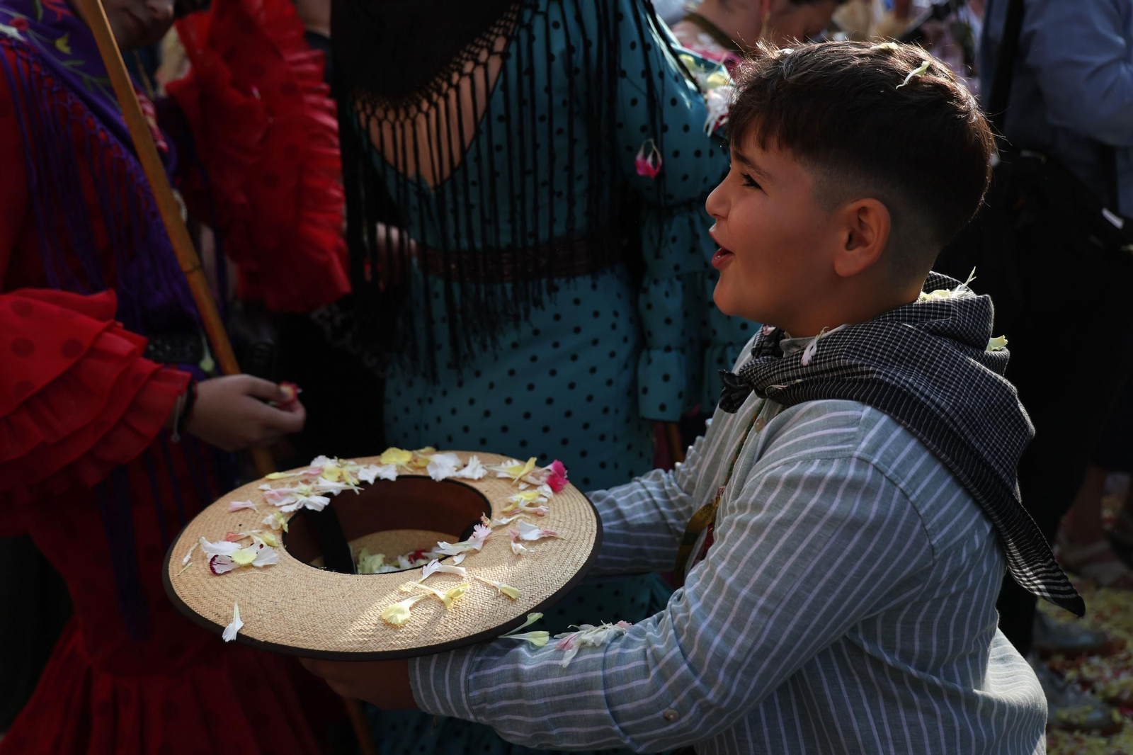 La salida de la Hermandad del Cerro en imágenes