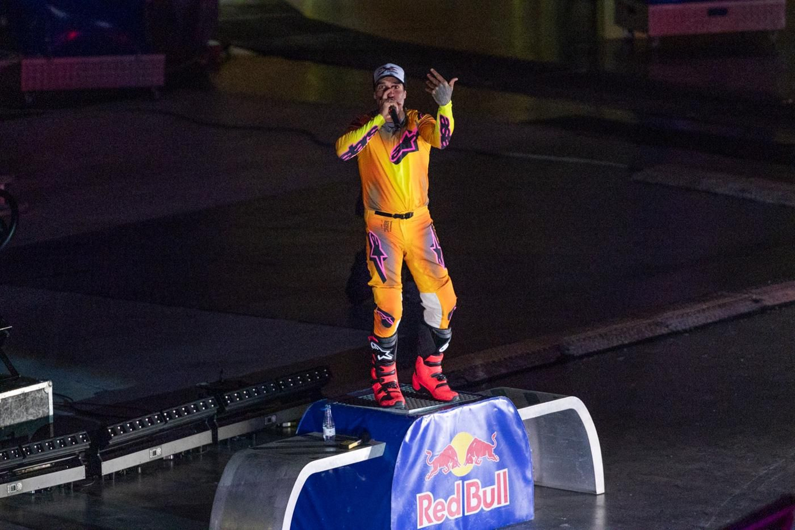 En imágenes: el Soloflow Freestyle enamora en Jaén con acrobacias y espectáculo en estado puro