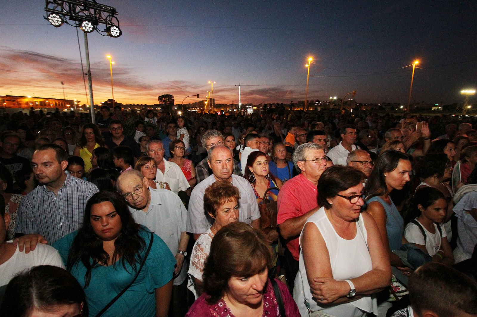Imágenes de la inauguración oficial de las Fiestas Colombinas 2017.