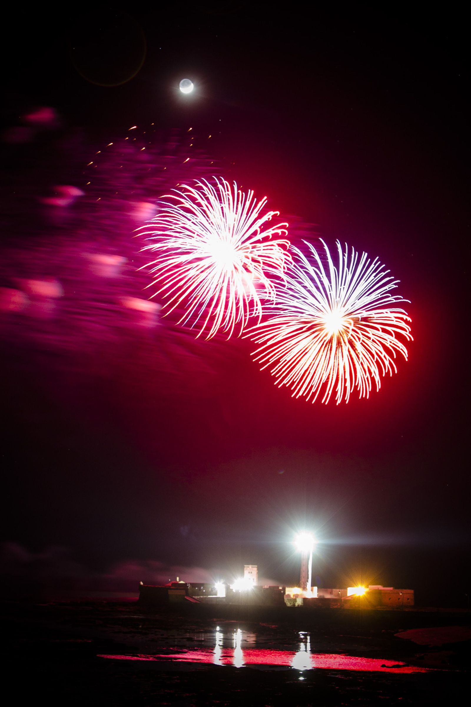 La quema de la Bruja Piti y los fuegos artificiales despidieron el Carnaval