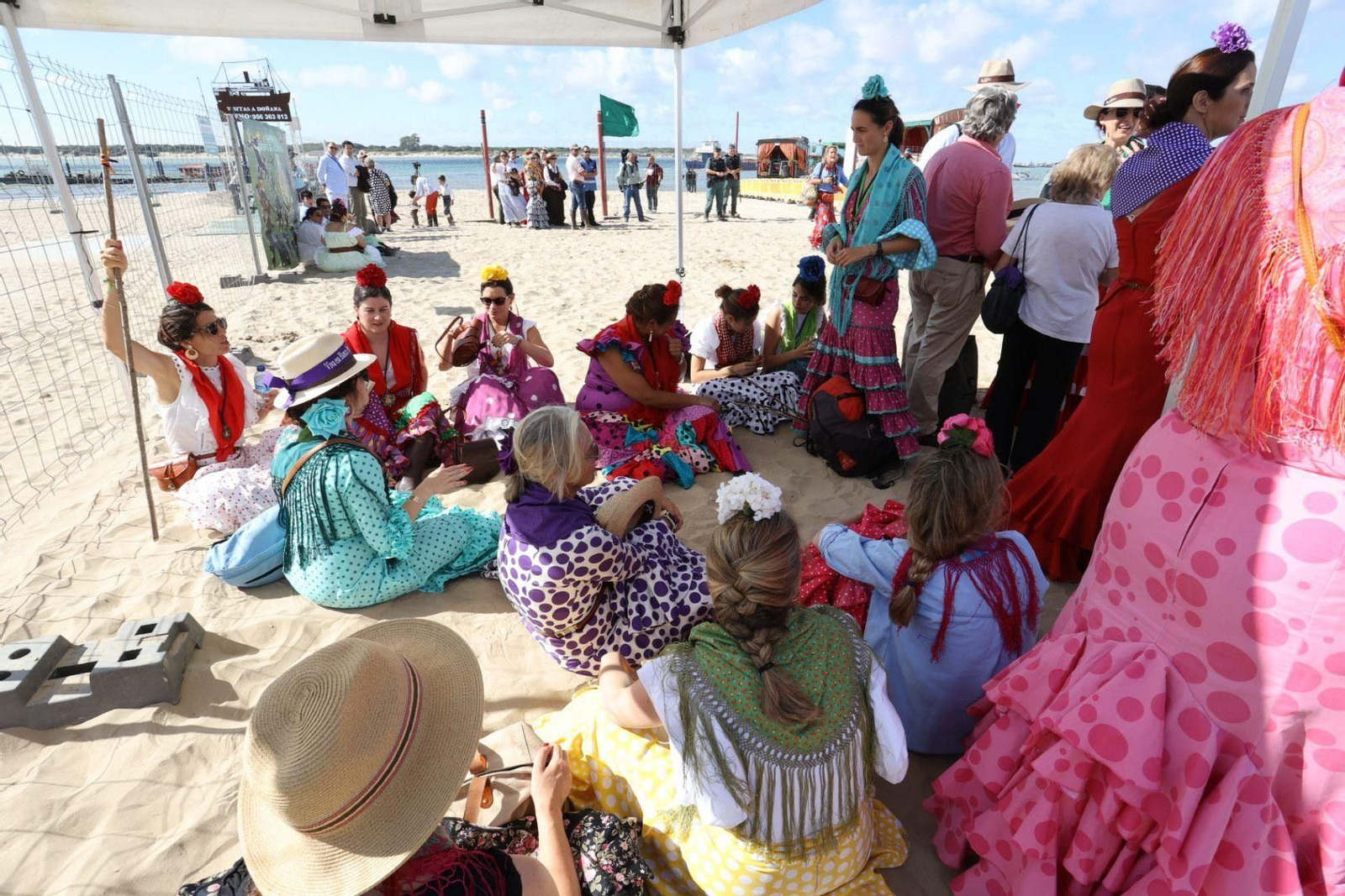 Imágenes del embarque de la Hermadad del Rocío de Jerez