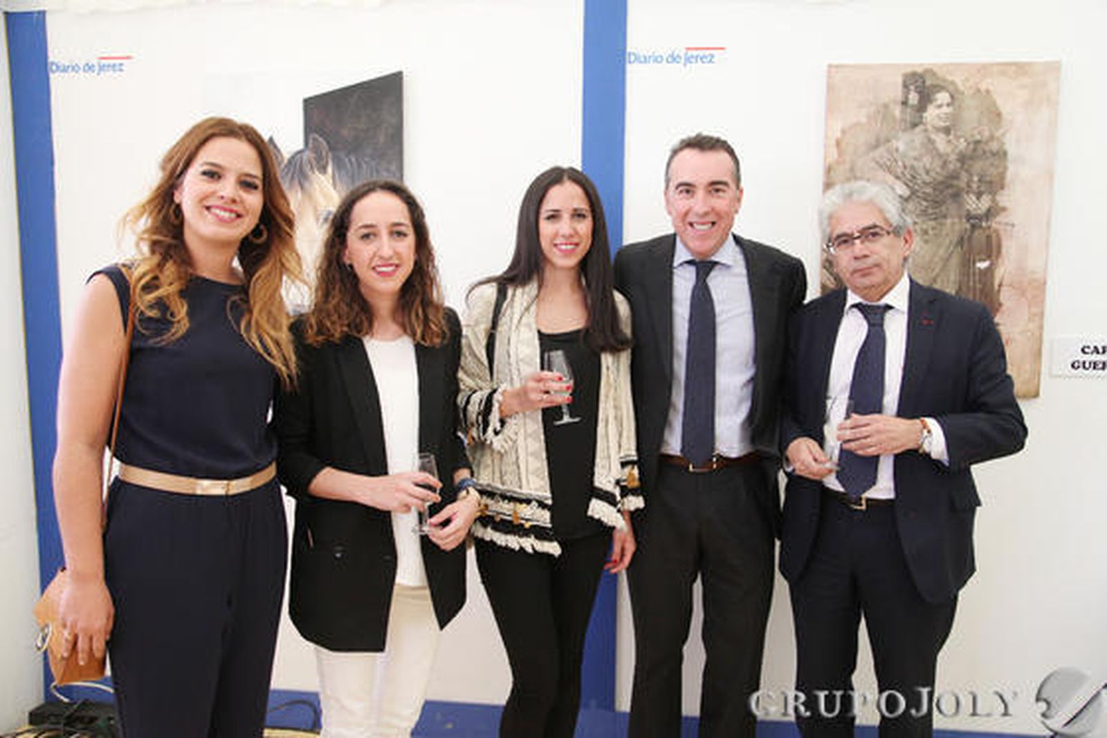 Marisa López junto a los responsables de Marketing de Loreto Motor, Débora Gil y Judith Gil; Toni Reina, director comercial de Loreto Motor; y Rafael García, gerente de Loreto Motor en la caseta de este periódico.

Foto: Vanesa Lobo