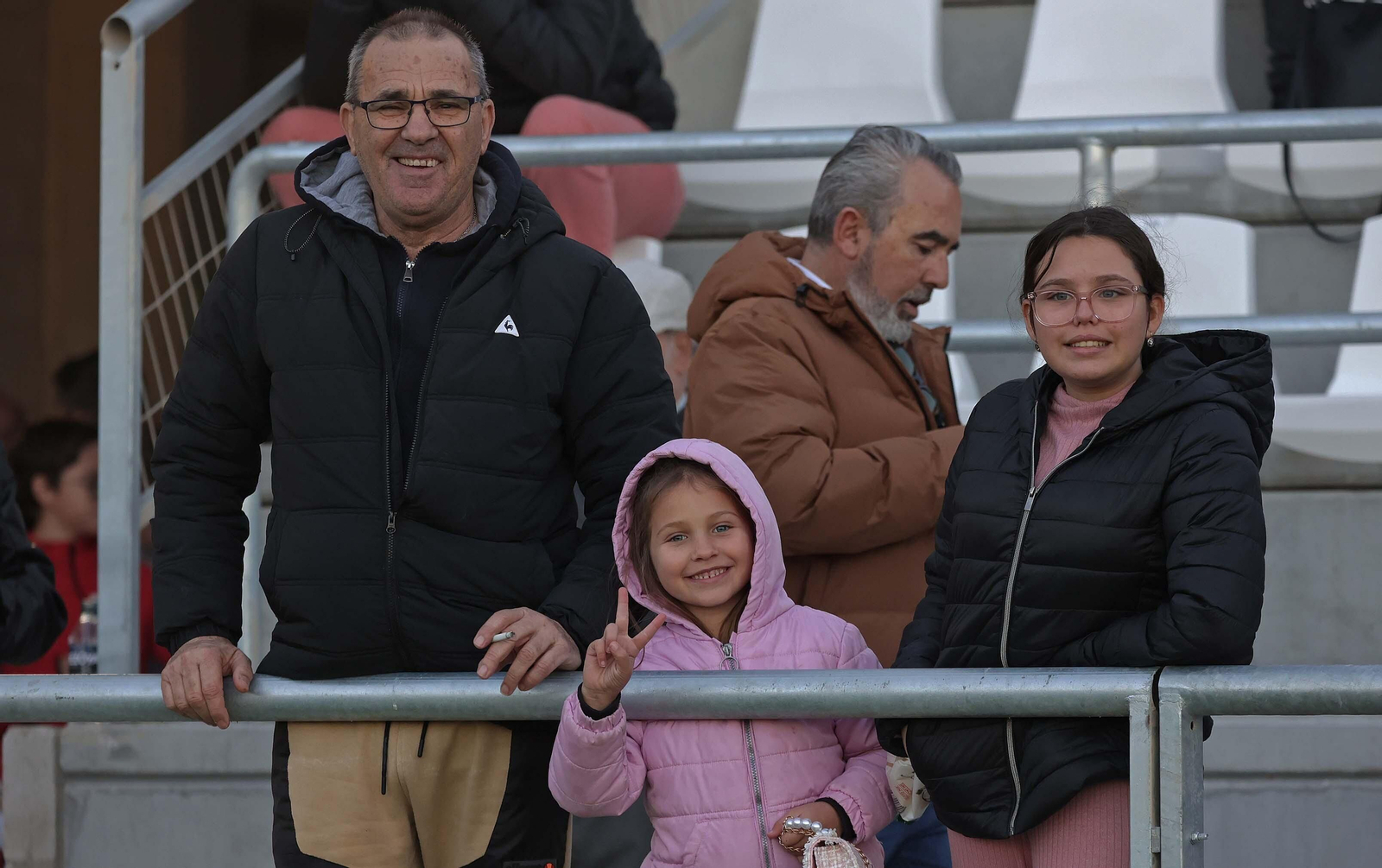 Búscate durante el Balona - Antoniano en el Ciudad de La Línea