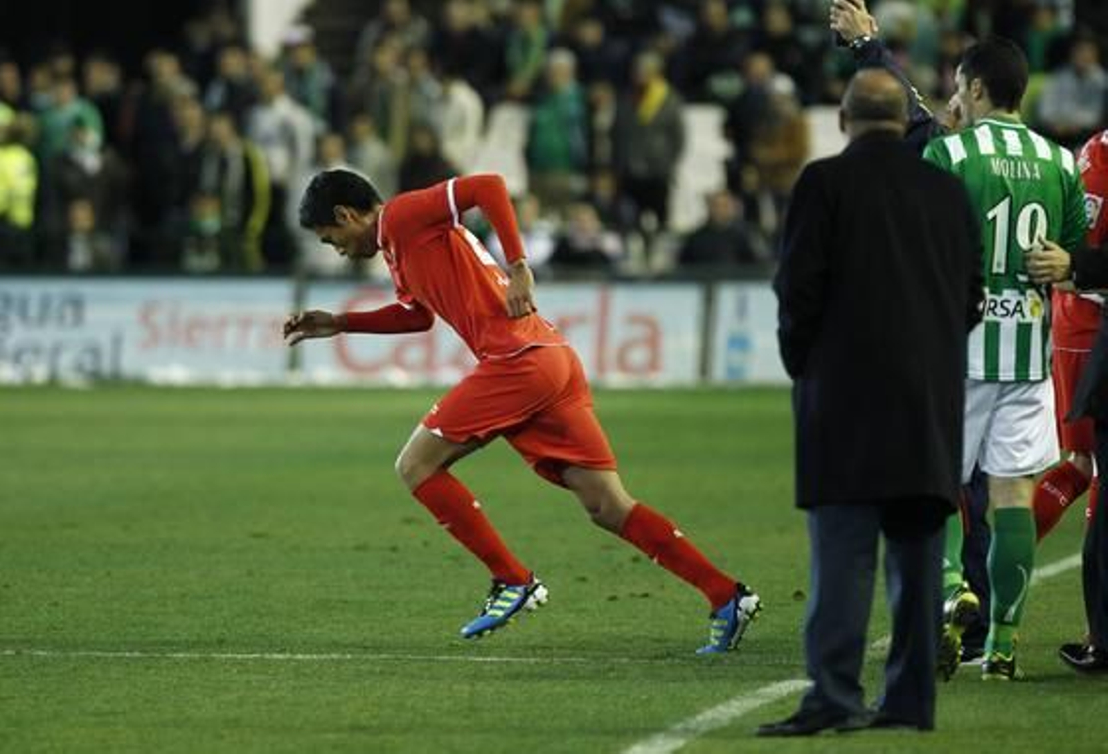 Betis y Sevilla empatan en el Benito Villamarín (1-1). / Antonio Pizarro