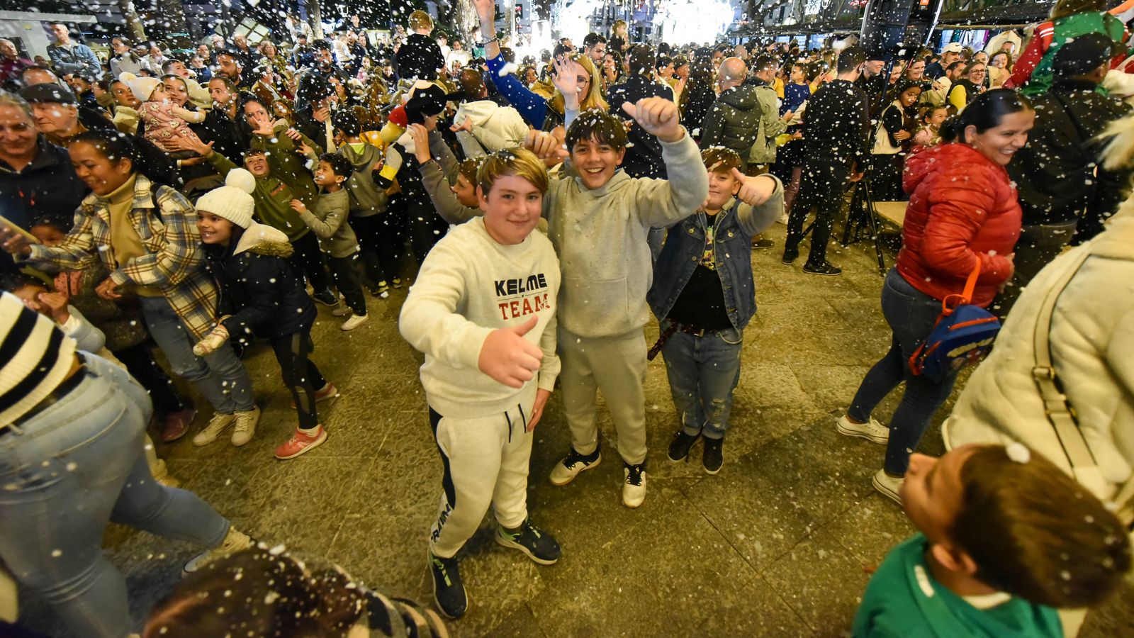 El encendido del alumbrado de Navidad de San Roque, en imágenes