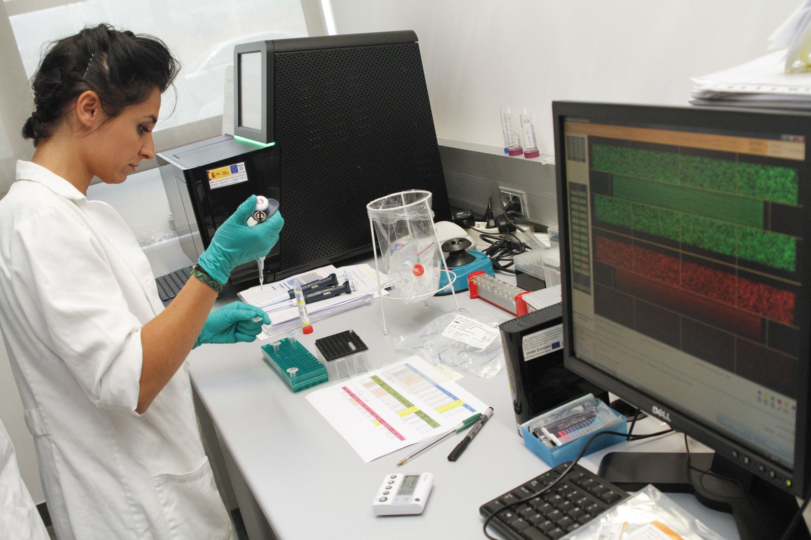 Una investigadora de genómica de la UGR