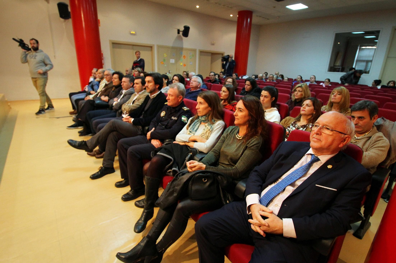 Imágenes de la entrega de distinciones de Feafes.