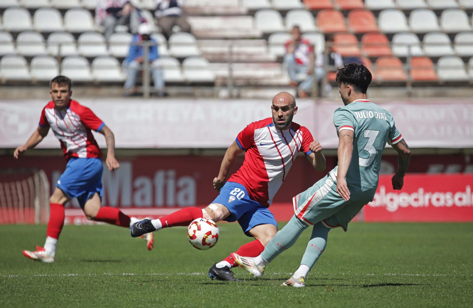 Las mejores fotos del Algeciras CF - Atlético de Madrid B de Primera Federación