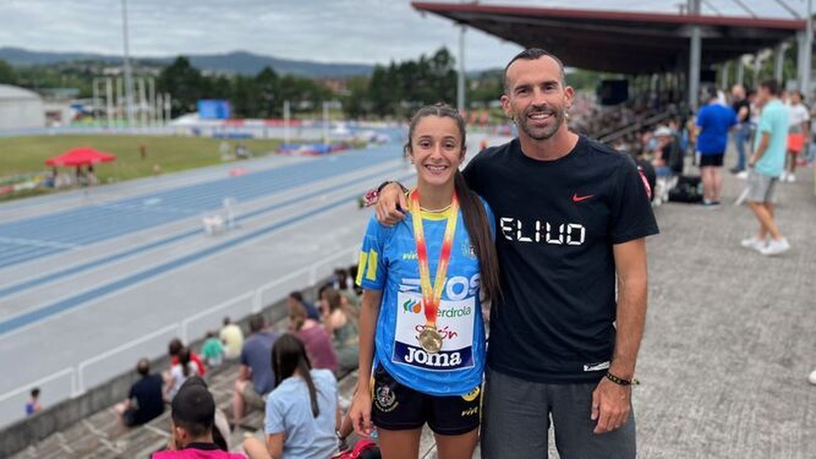 Marina-Delgado y su entrenador, Saúl-Sáez.