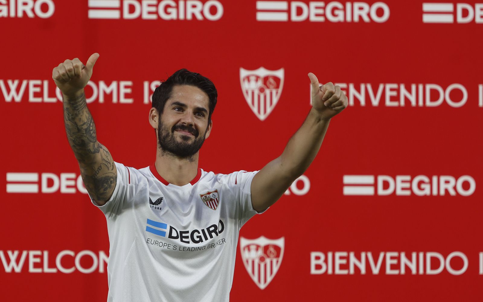 Las imágenes de la presentación de Isco en el Sánchez Pizjuán